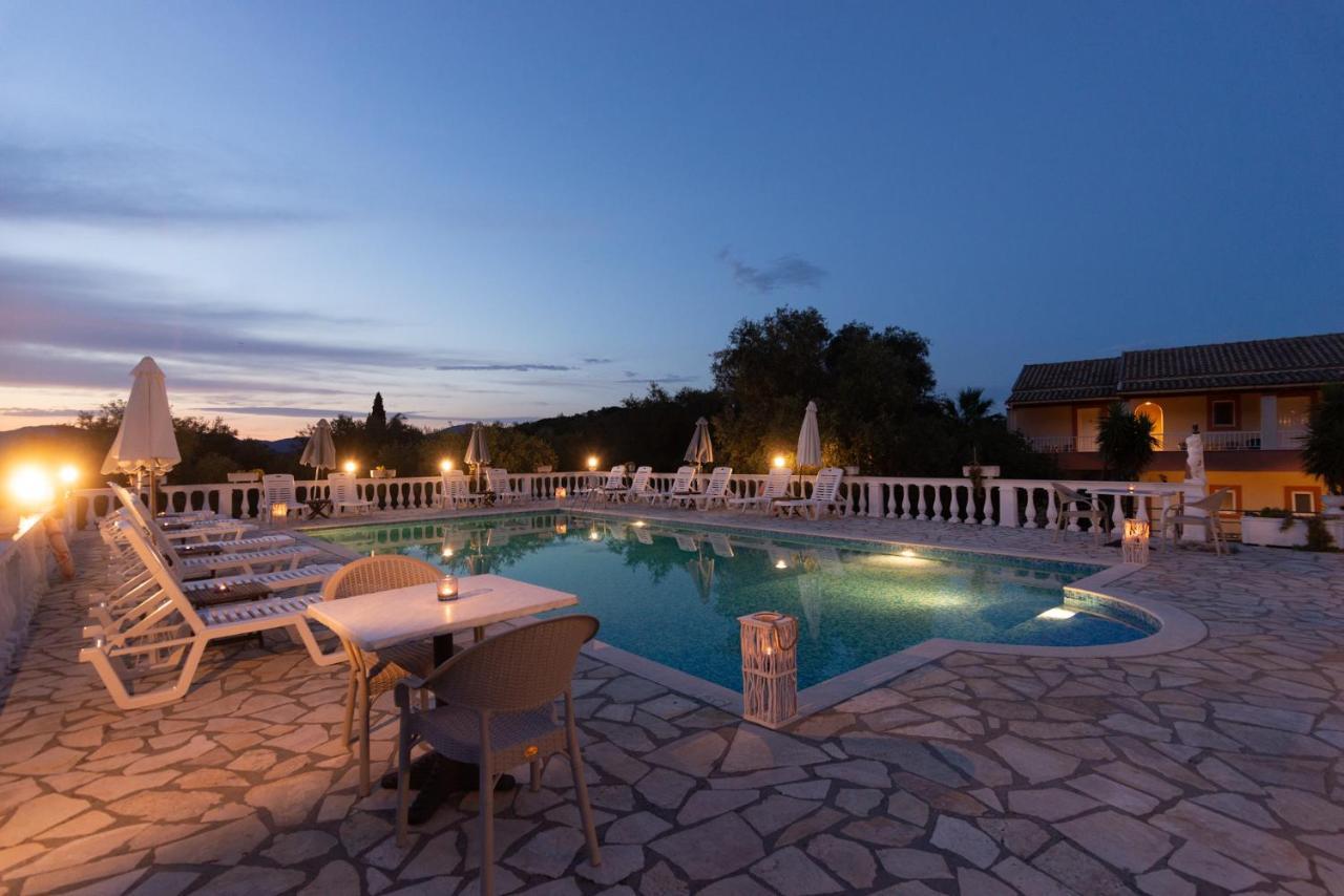 Myrto Apartahotel